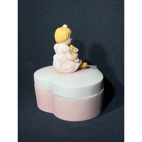 Porcelain Heart Shape Trinket Box with Girl with Cat - Picture 5 of 9